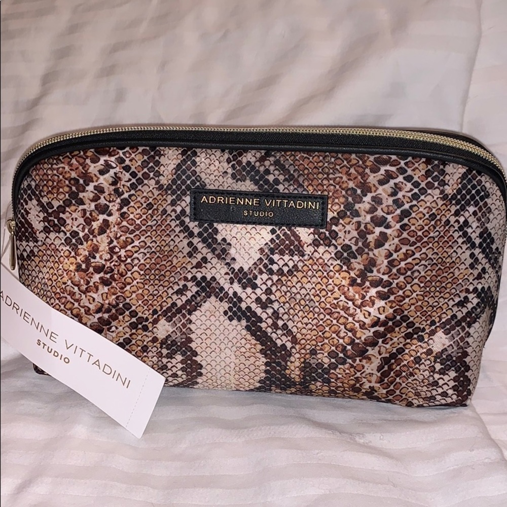 NWT Adrienne Vittadini cosmetic bag